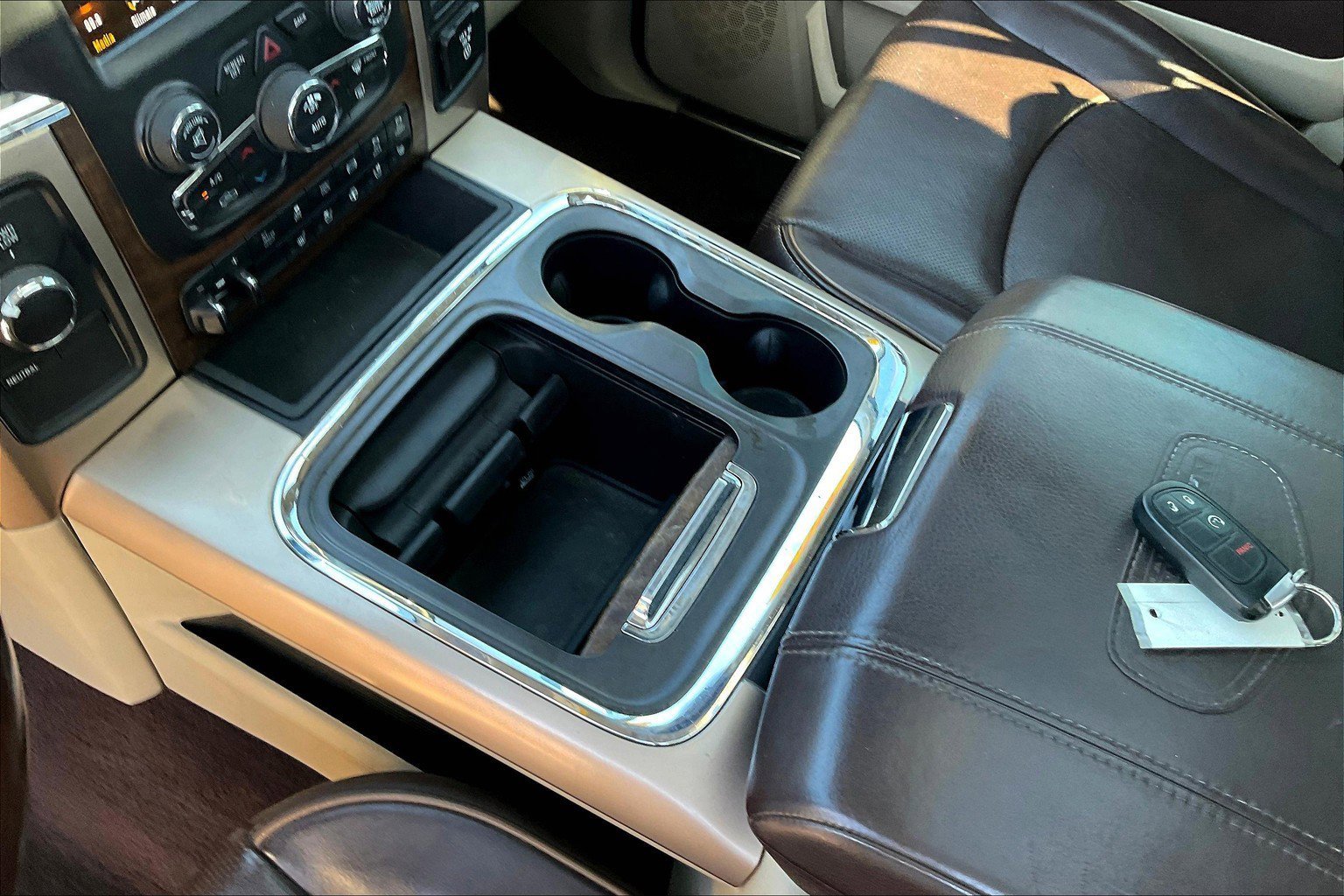 Used 2018 RAM 3500 Laramie Longhorn w/ Max Tow Package image 17