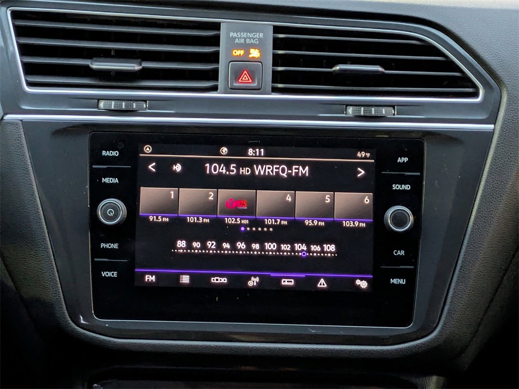 Used 2024 Volkswagen Tiguan SE R-Line image 18