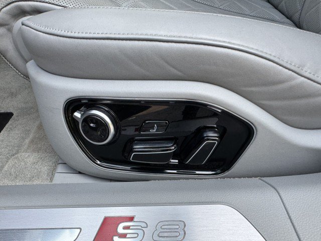Used 2017 Audi S8 Plus AWD/4WD image 25