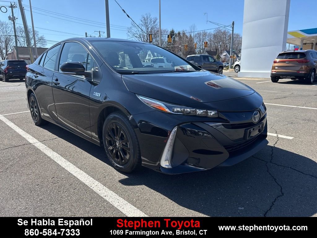 Used 2021 Toyota Prius Prime XLE image 1