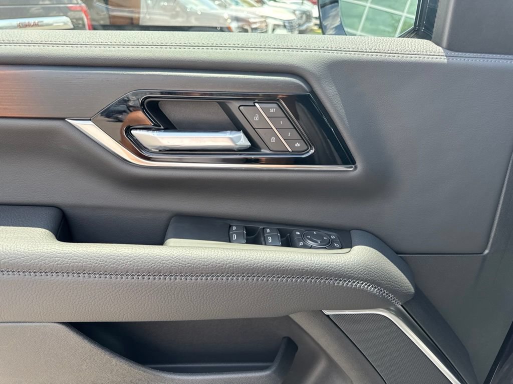 New 2026 GMC Yukon XL Denali w/ Advanced Technology Package AWD/4WD image 11