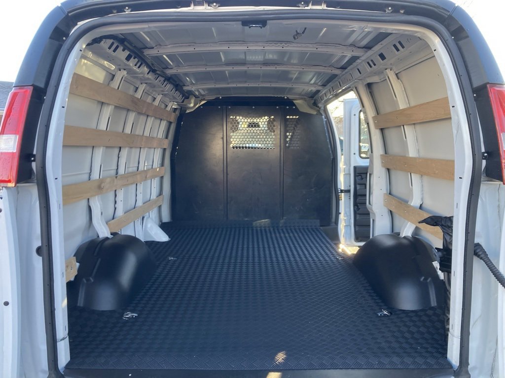 Used 2024 Chevrolet Express 2500 w/ Driver Convenience Package image 20