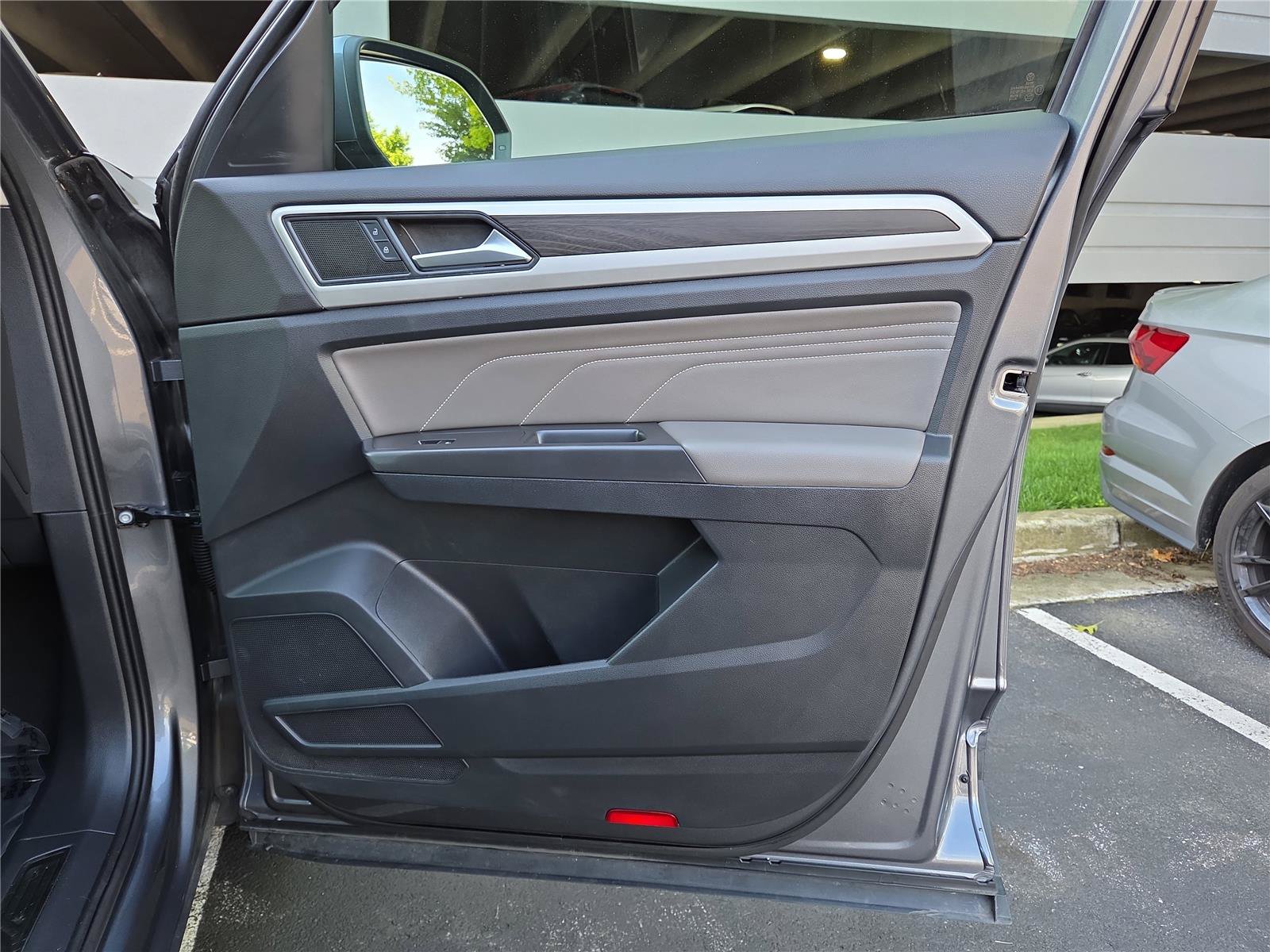 Certified 2023 Volkswagen Atlas SE w/ Panoramic Sunroof Package AWD/4WD image 27