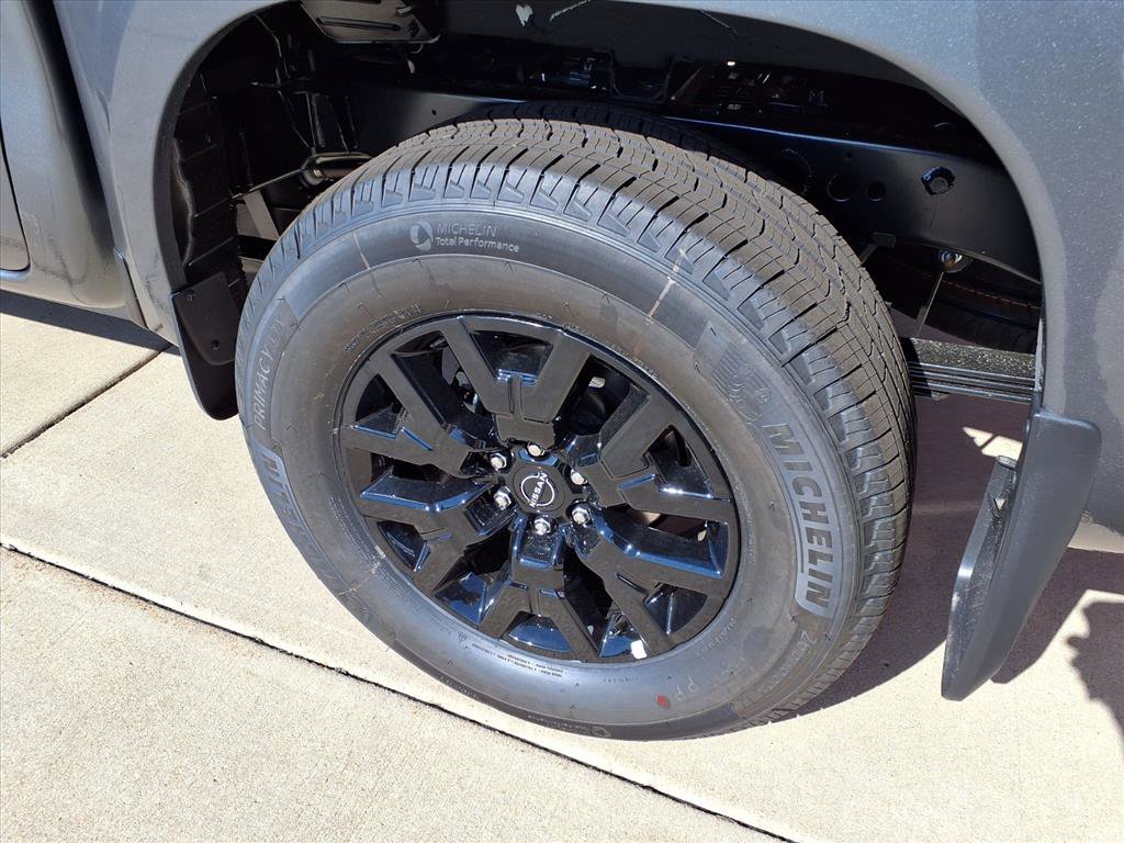 New 2026 Nissan Frontier SV image 9