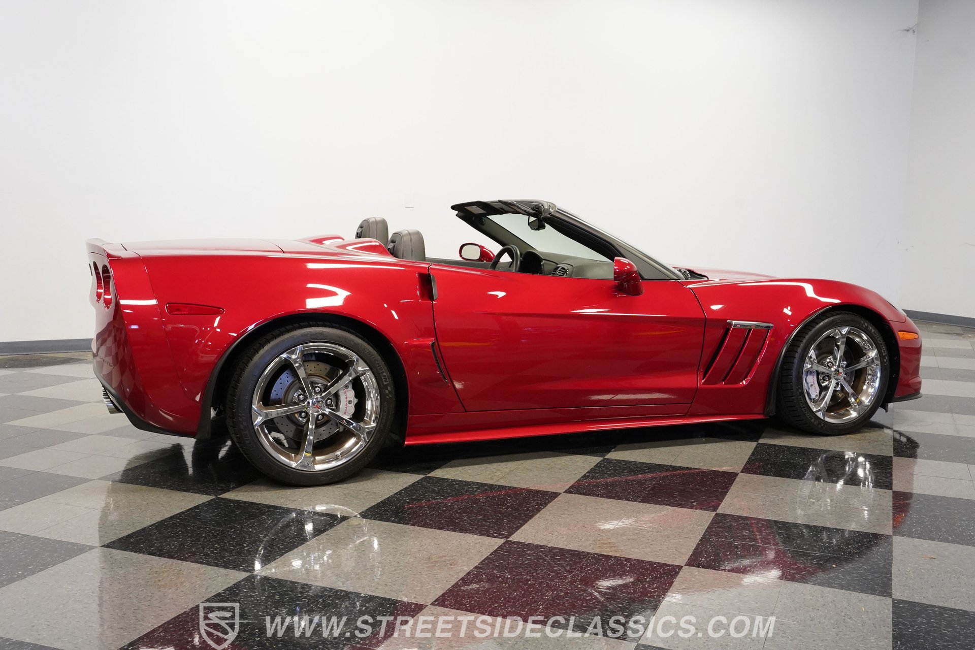 Used 2012 Chevrolet Corvette Grand Sport w/ 3LT Preferred Equipment Group RWD image 14