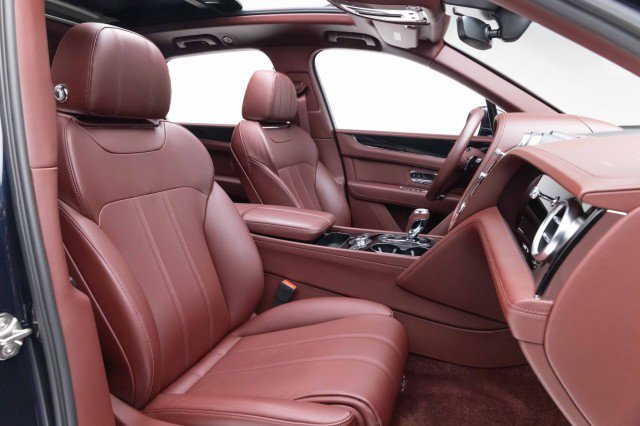 Used 2019 Bentley Bentayga image 4