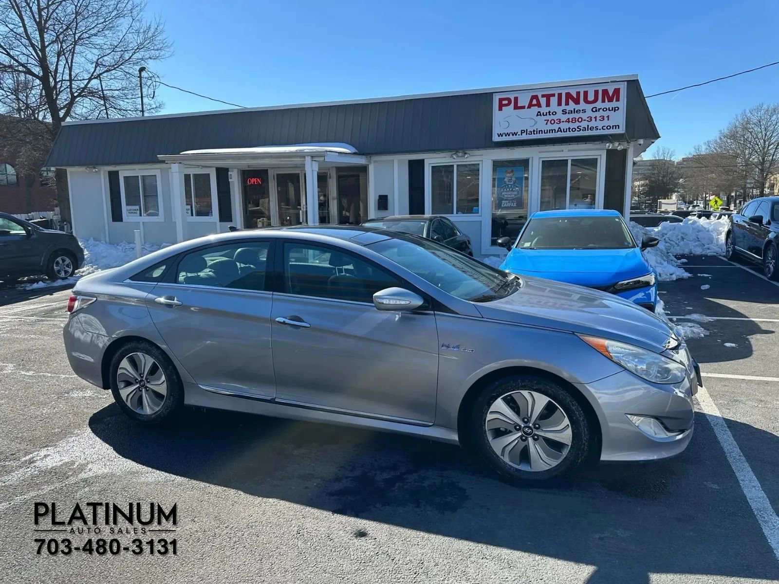 Used 2015 Hyundai Sonata Limited w/ Option Group 02 image 2