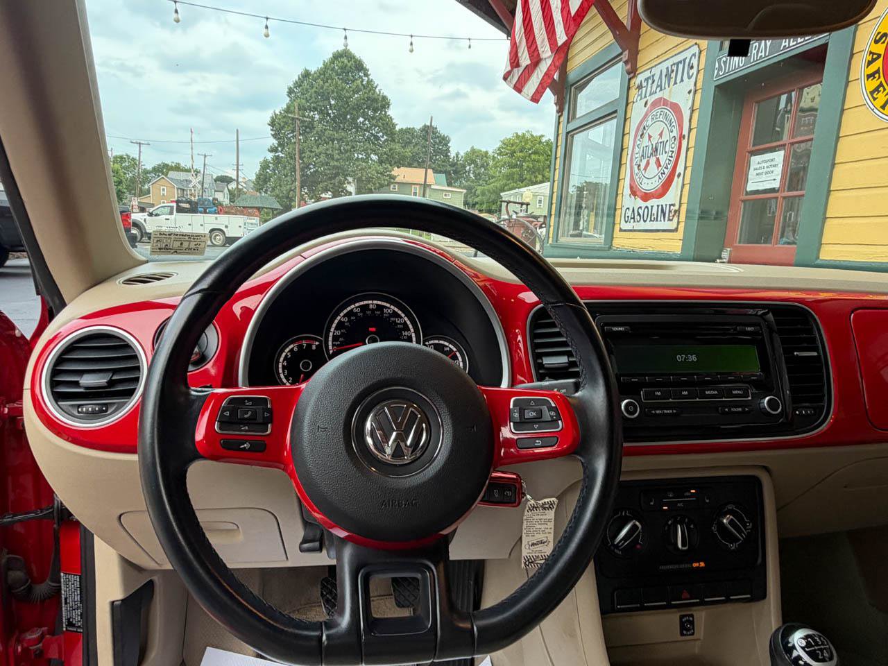 Used 2014 Volkswagen Beetle 2.5 FWD image 24