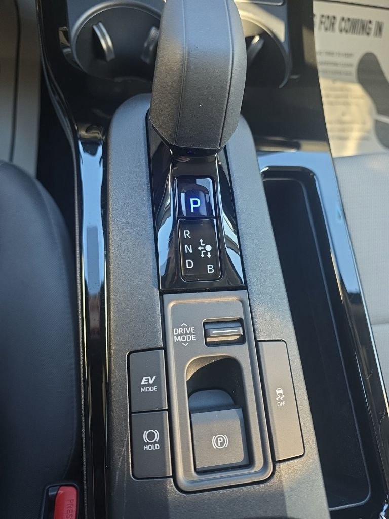 Used 2024 Toyota Prius LE image 23