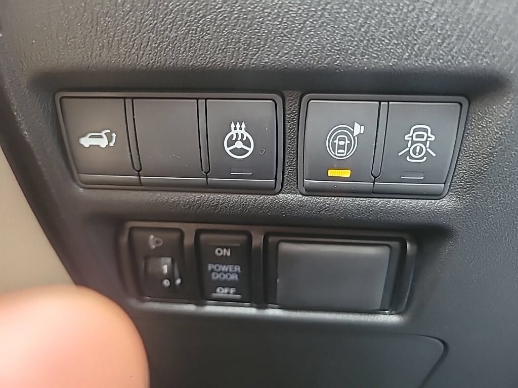 Used 2019 Nissan Armada Platinum w/ Captain's Chairs Package AWD/4WD image 19