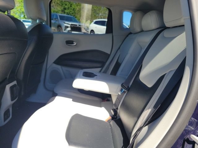 Used 2017 Jeep Compass Limited AWD/4WD image 29