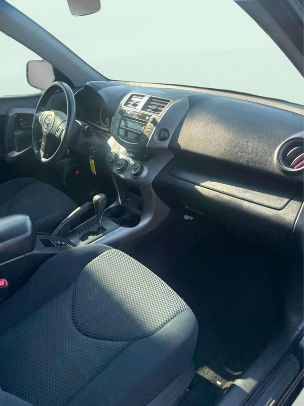 Used 2006 Toyota RAV4 Sport FWD image 9