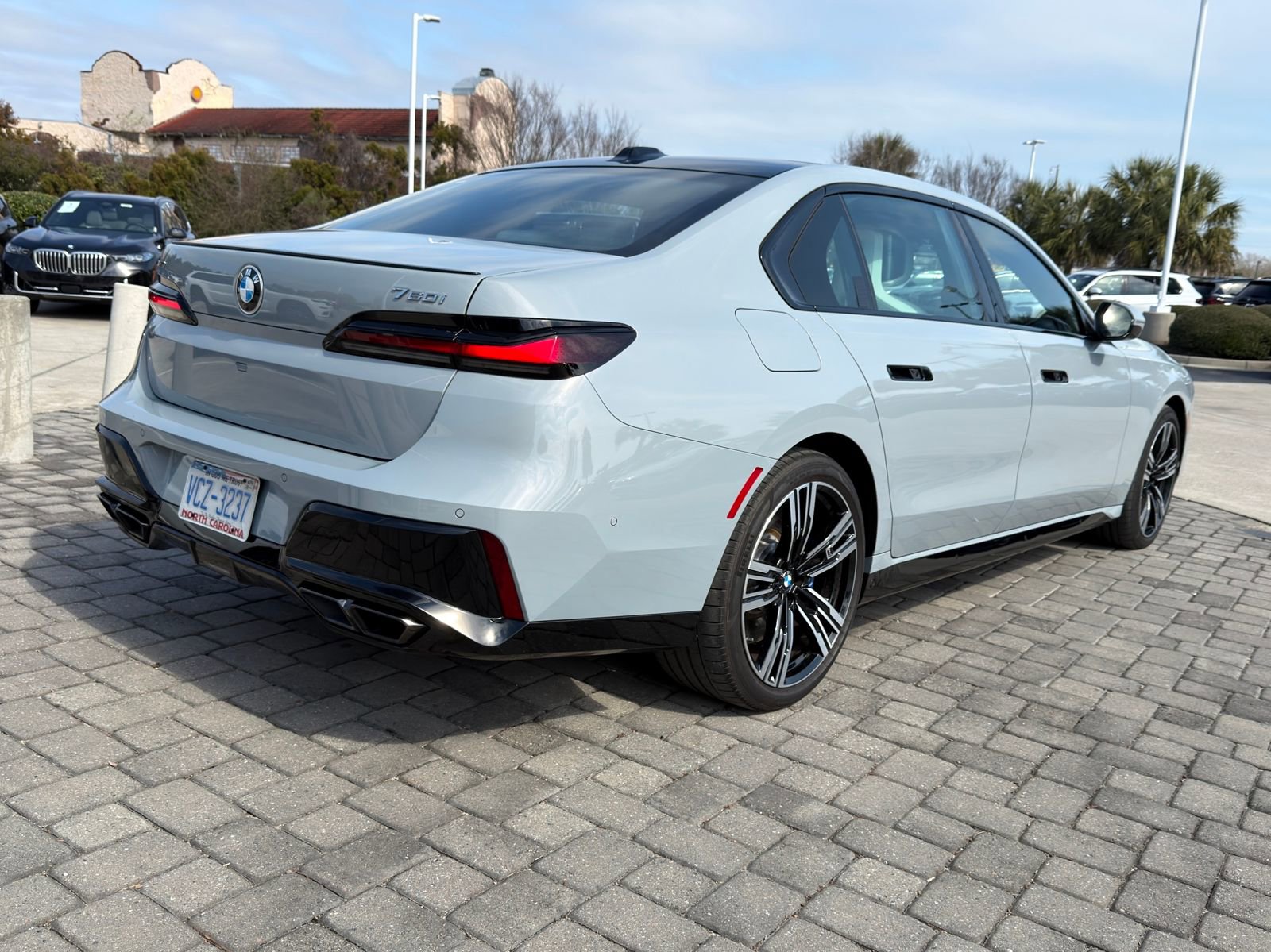 Certified 2024 BMW 760i xDrive w/ Executive Package image 9