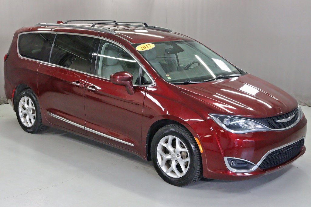 Used 2017 Chrysler Pacifica Touring-L Plus