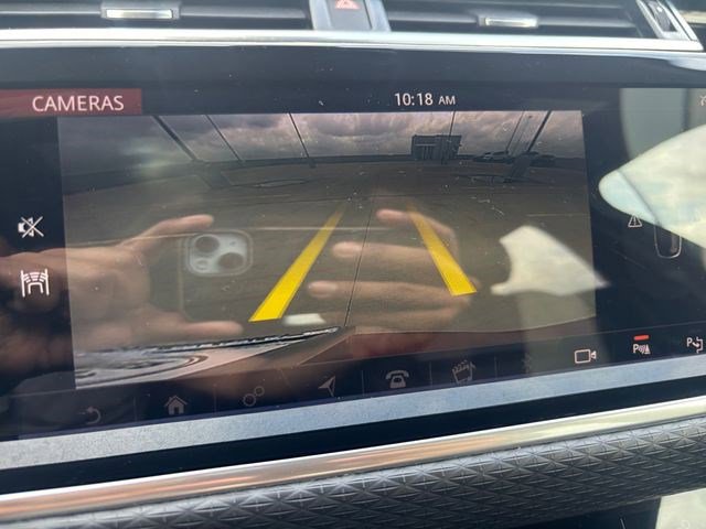 Used 2019 Land Rover Range Rover Velar R-Dynamic SE image 26