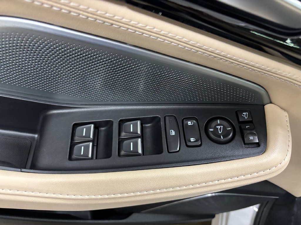 Certified 2025 Acura MDX w/ Advance Package AWD/4WD image 13