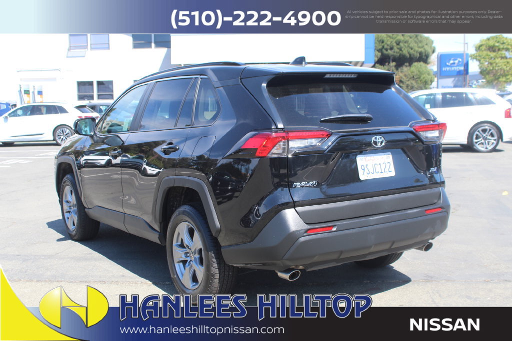 Used 2025 Toyota RAV4 XLE FWD image 9
