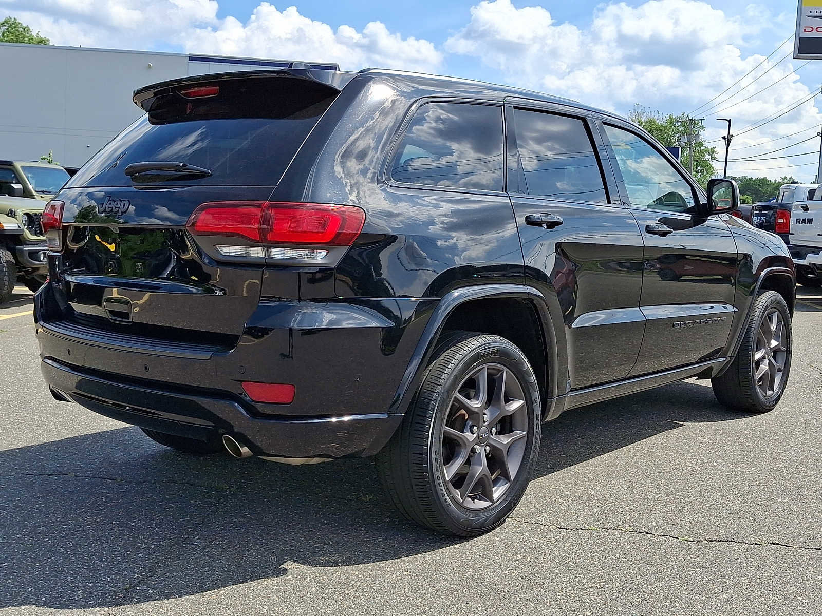 Used 2021 Jeep Grand Cherokee Limited w/ Quick Order Package 28K 80th AWD/4WD image 6