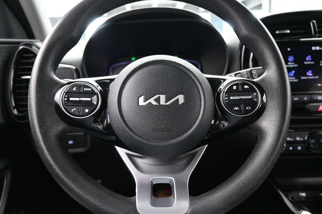 Used 2023 Kia Soul S FWD image 25