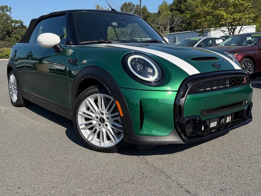 Used 2023 MINI Cooper S FWD image 2