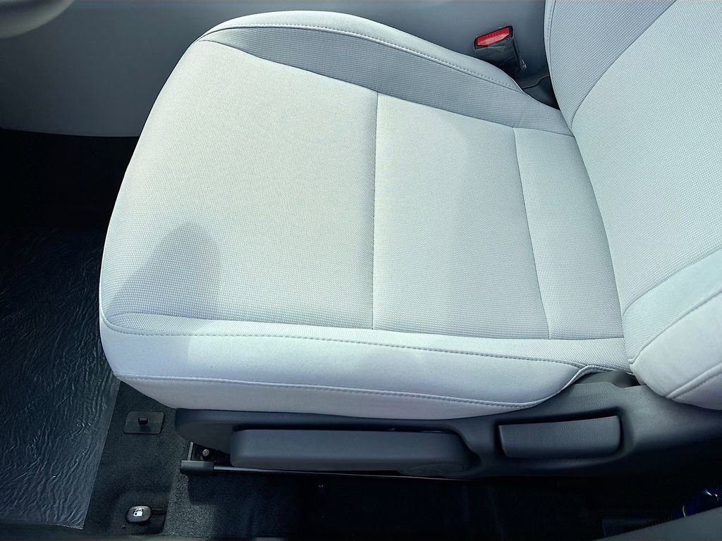 New 2026 Hyundai Kona SE image 18