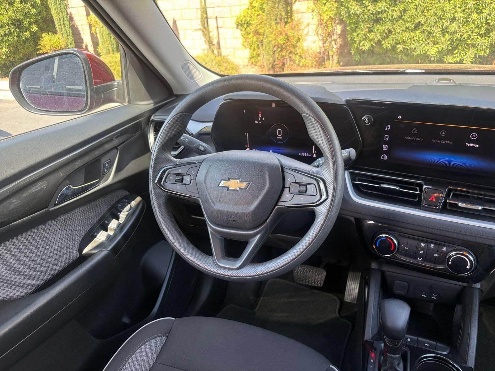 Used 2025 Chevrolet TrailBlazer LT FWD image 33