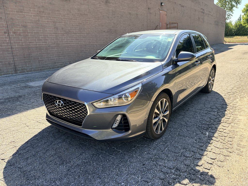 Used 2018 Hyundai Elantra GT FWD image 1
