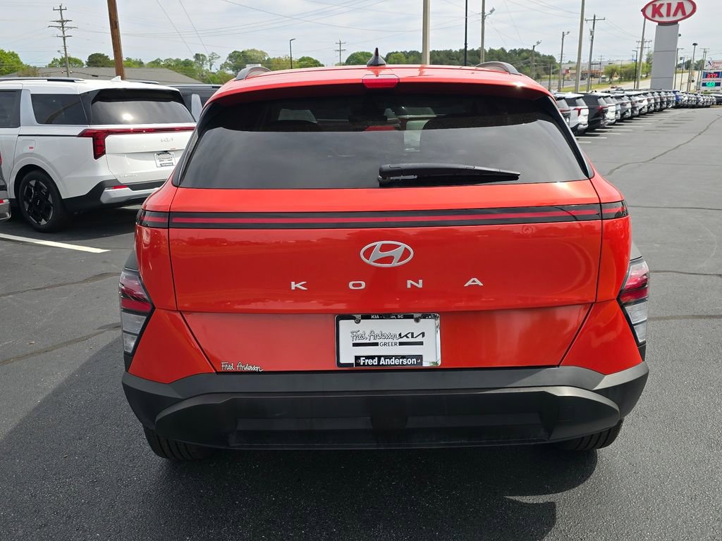 Used 2024 Hyundai Kona SEL image 4