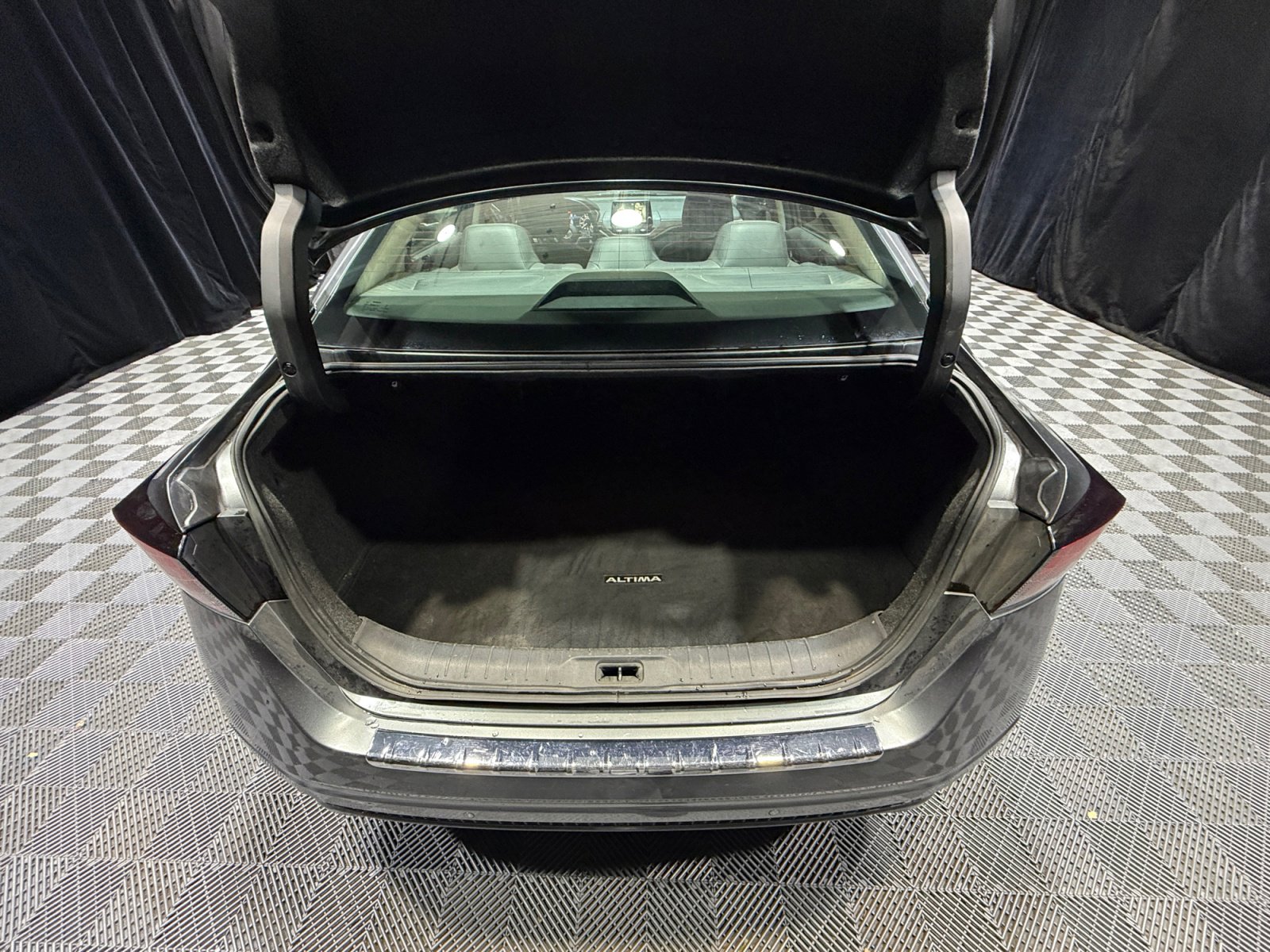 Used 2021 Nissan Altima 2.5 Platinum image 34