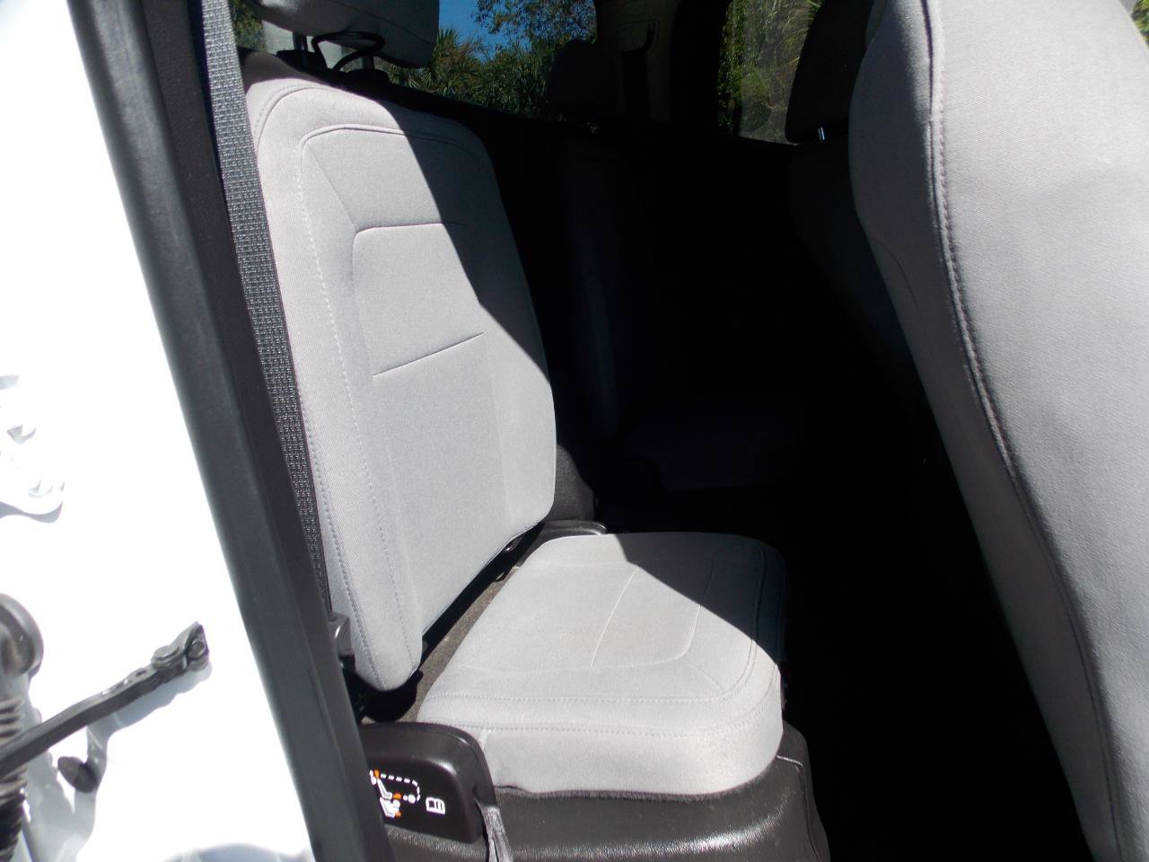 Used 2015 Chevrolet Colorado W/T w/ WT Convenience Package RWD image 8