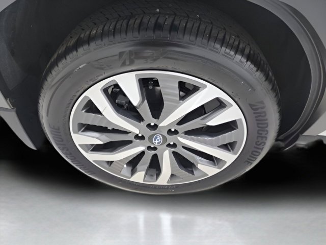 Used 2025 Subaru Forester Touring w/ Popular Package - Touring AWD/4WD image 14