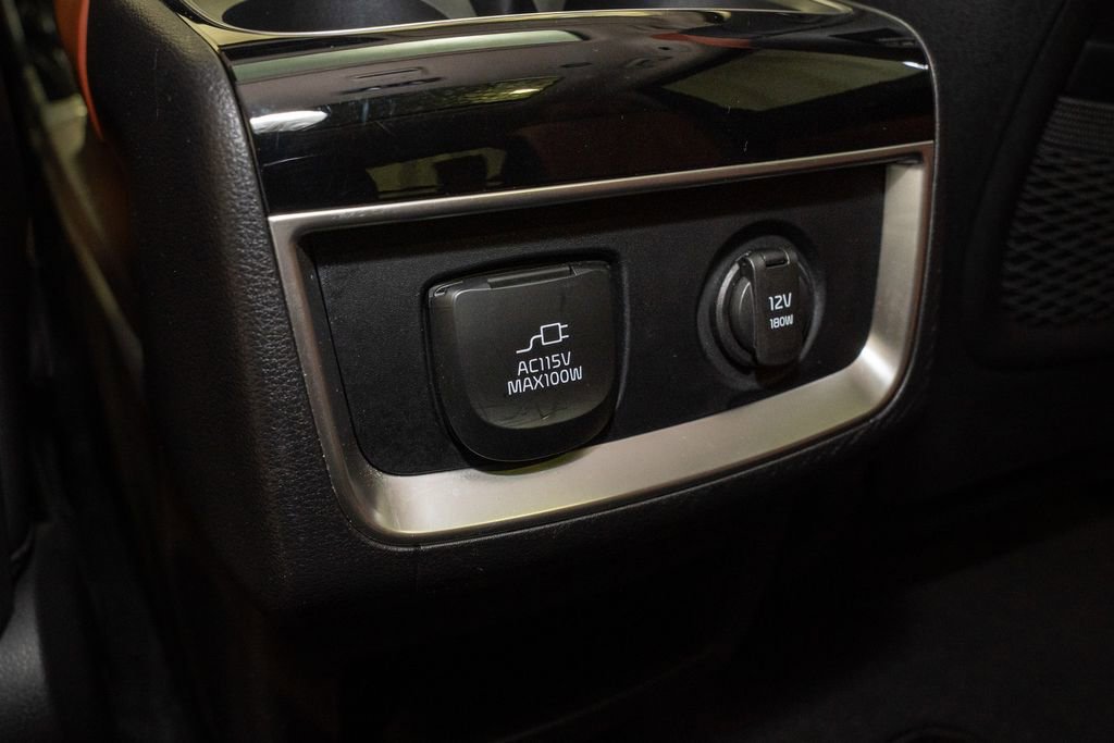 Certified 2024 Kia Carnival SX Prestige image 8