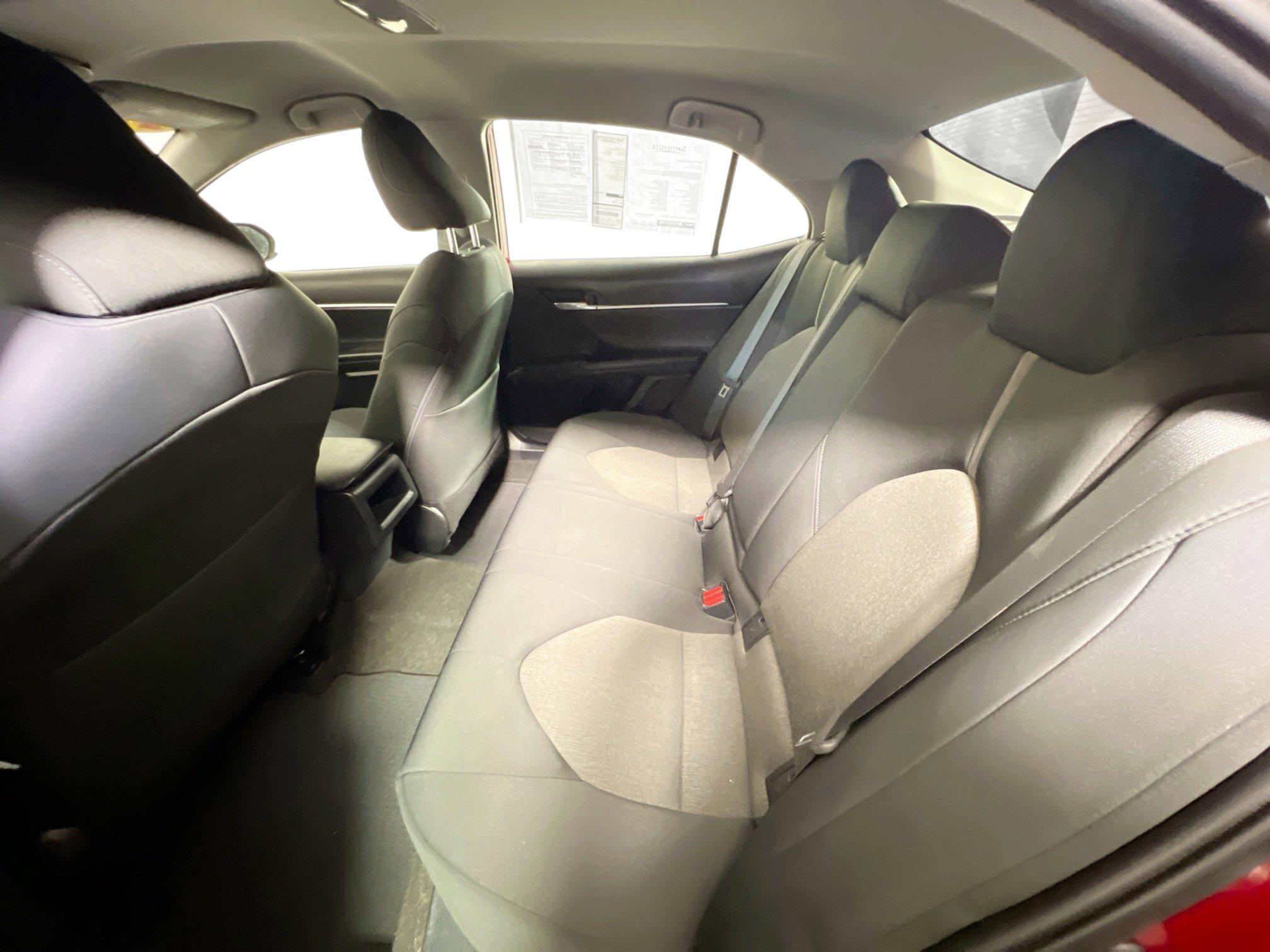 Used 2021 Toyota Camry LE FWD image 28