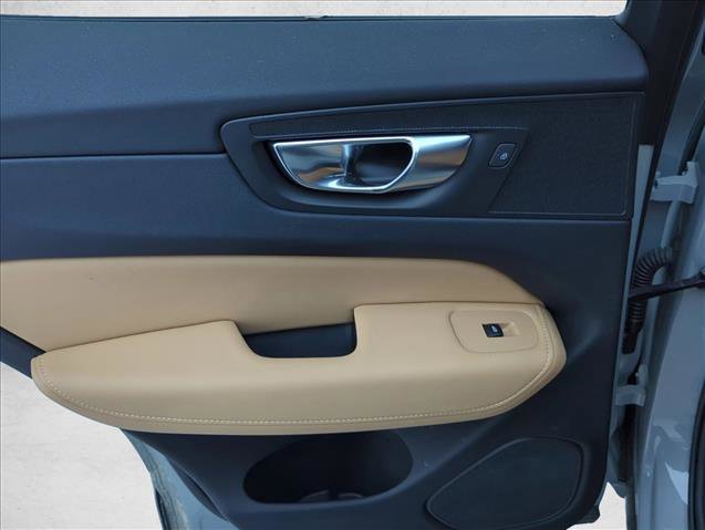 Used 2025 Volvo XC60 B5 Ultra w/ Protection Package Premier image 27