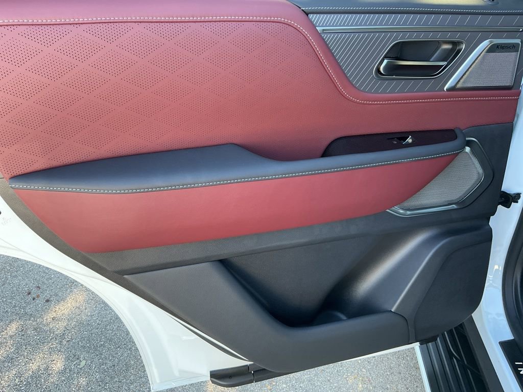 Certified 2026 INFINITI QX80 Autograph w/ Premium Cargo Package image 25