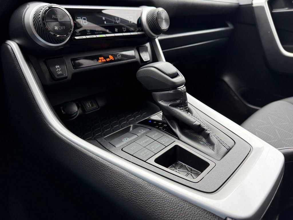 Certified 2025 Toyota RAV4 XLE image 27