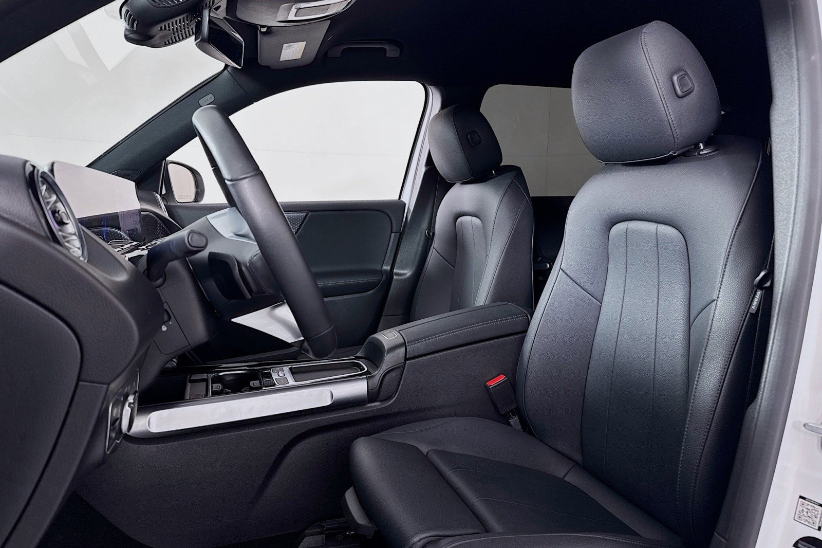 Certified 2025 Mercedes-Benz EQB 250+ image 16