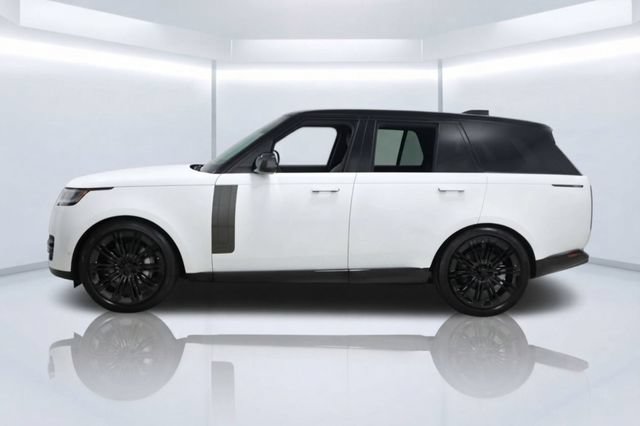 Used 2026 Land Rover Range Rover SE AWD/4WD image 2