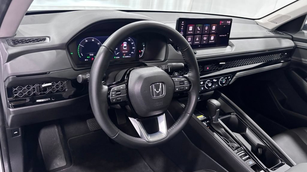 Used 2023 Honda Accord Touring image 10