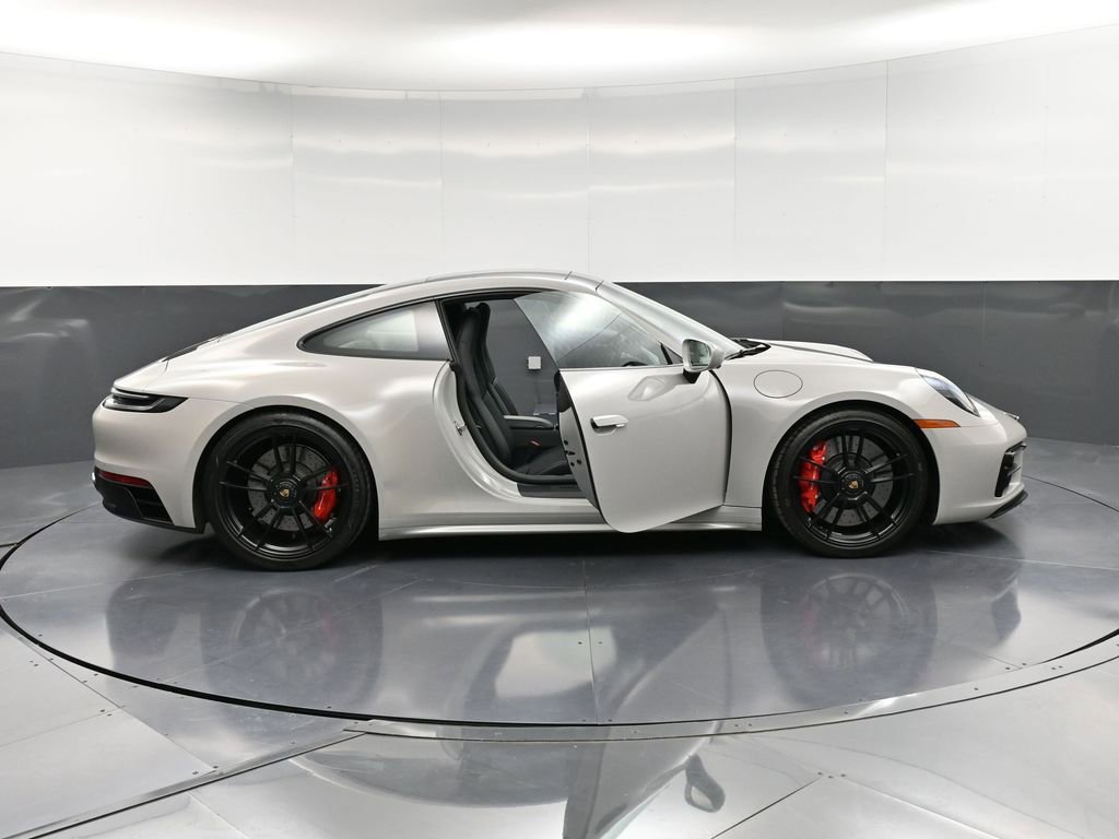 Certified 2022 Porsche 911 Carrera 4 GTS image 34