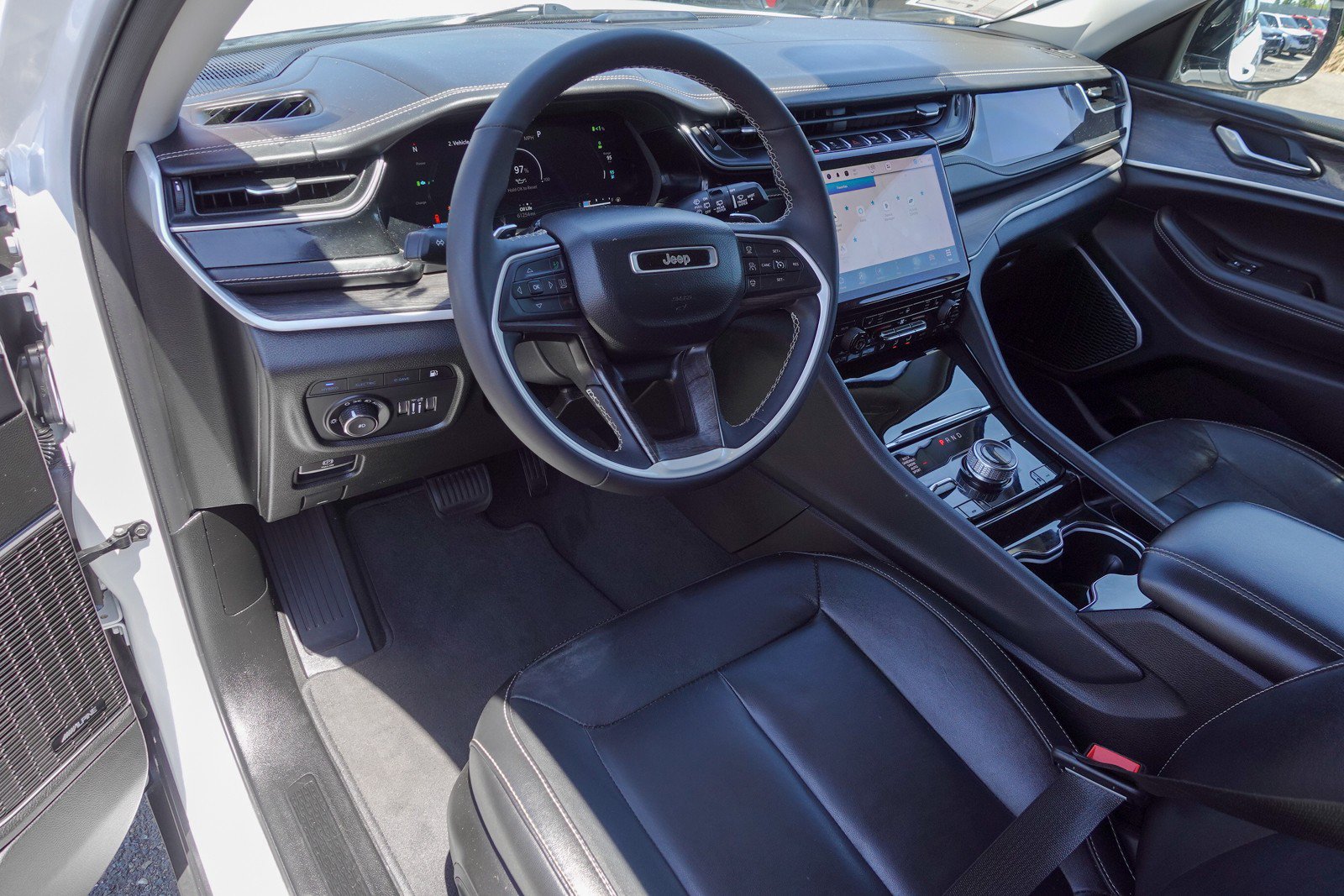 Used 2022 Jeep Grand Cherokee Limited 4xe AWD/4WD image 10