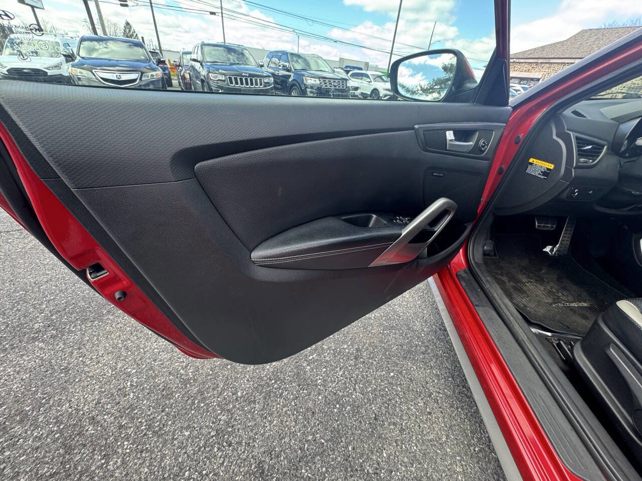 Used 2013 Hyundai Veloster Turbo FWD image 13