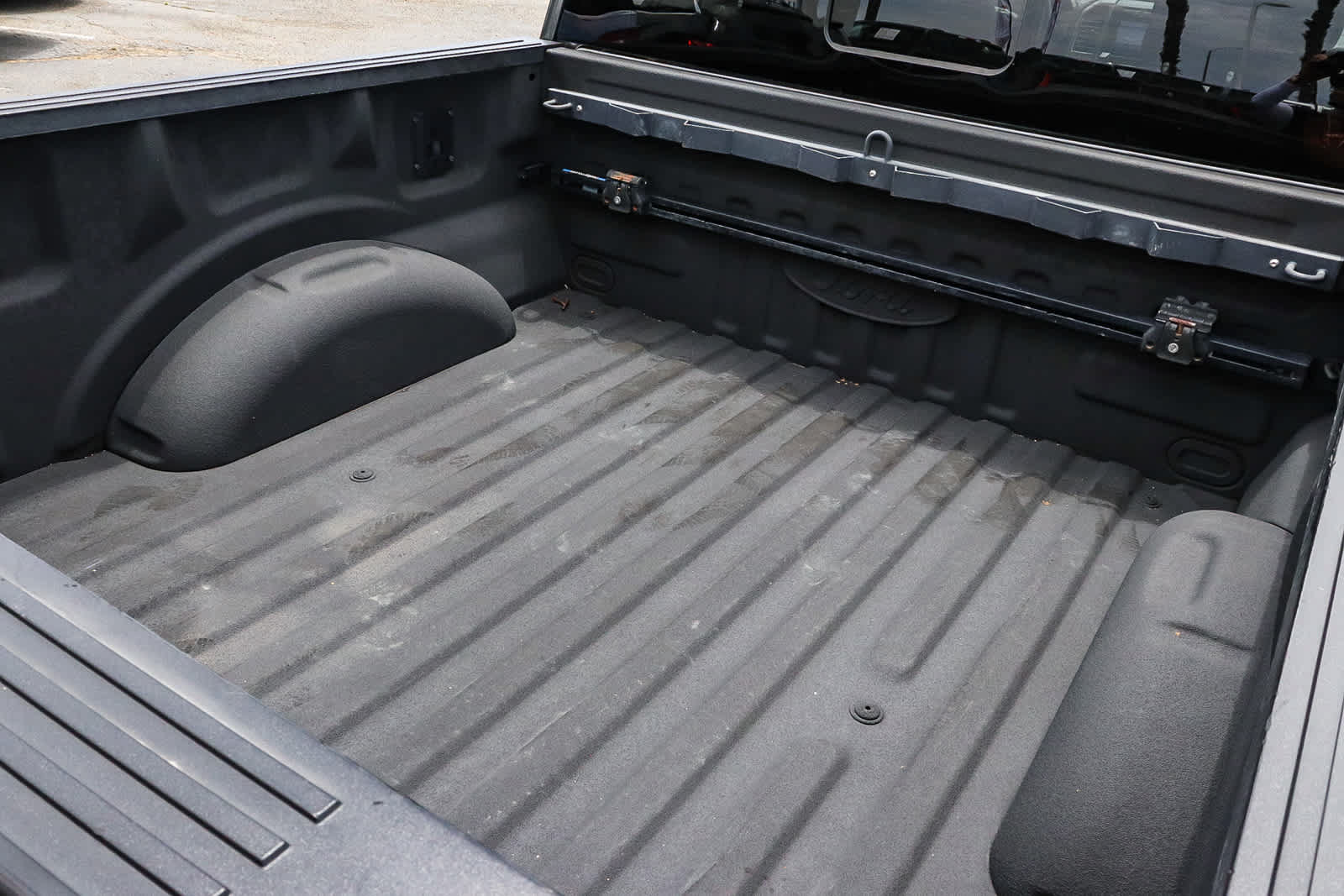 Used 2019 Ford F150 Raptor w/ Equipment Group 802A Luxury AWD/4WD image 20