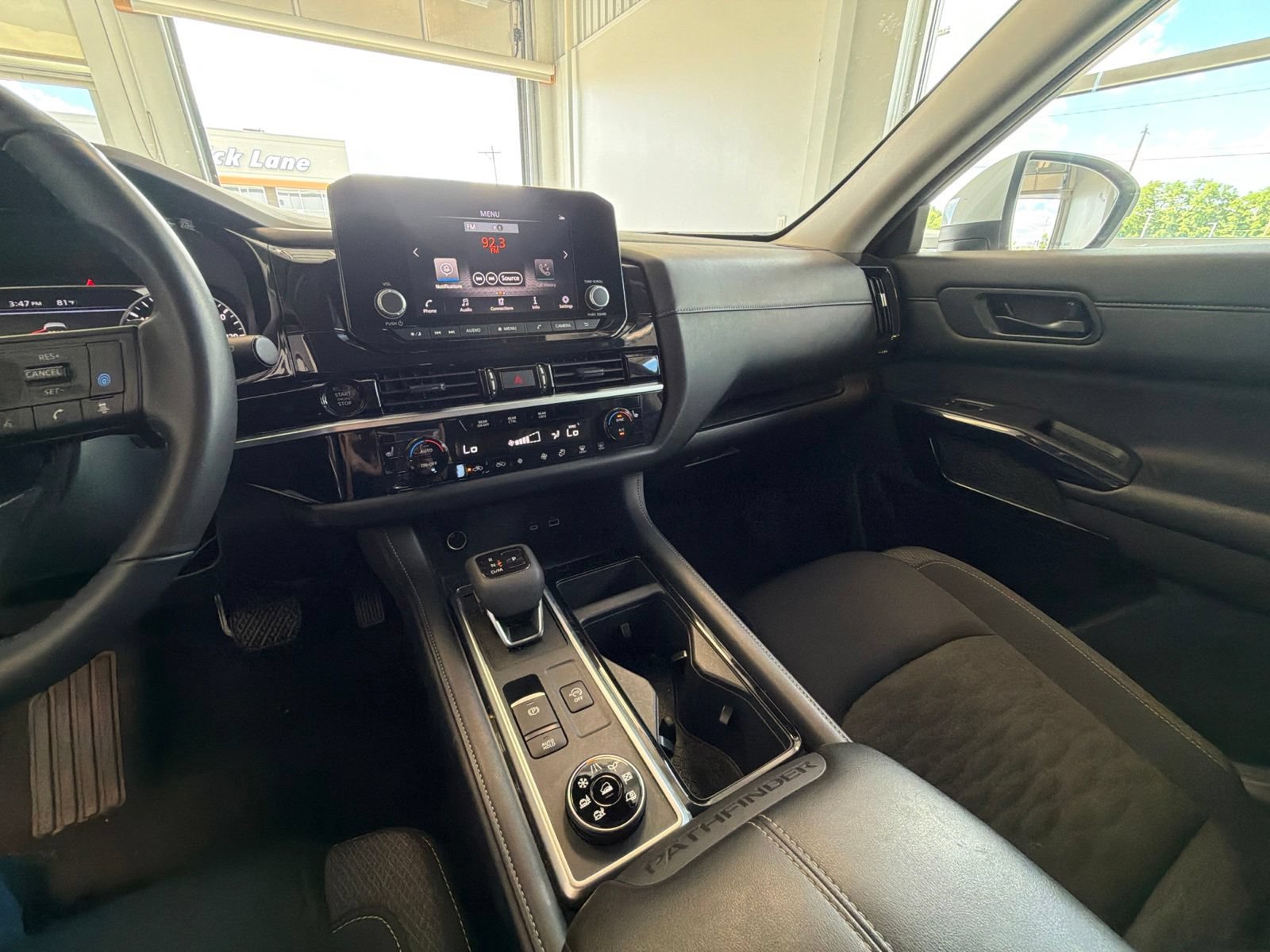 Used 2025 Nissan Pathfinder SV AWD/4WD image 24
