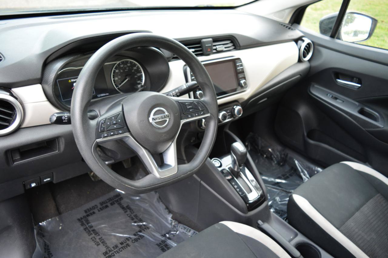 Used 2021 Nissan Versa SV FWD image 10