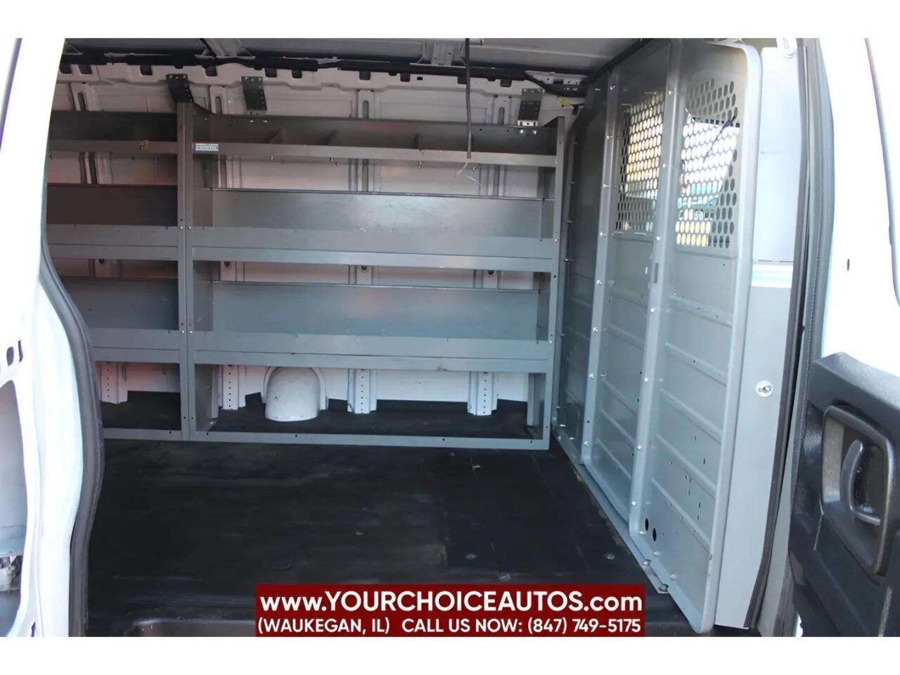 Used 2016 GMC Savana 3500 Extended image 16