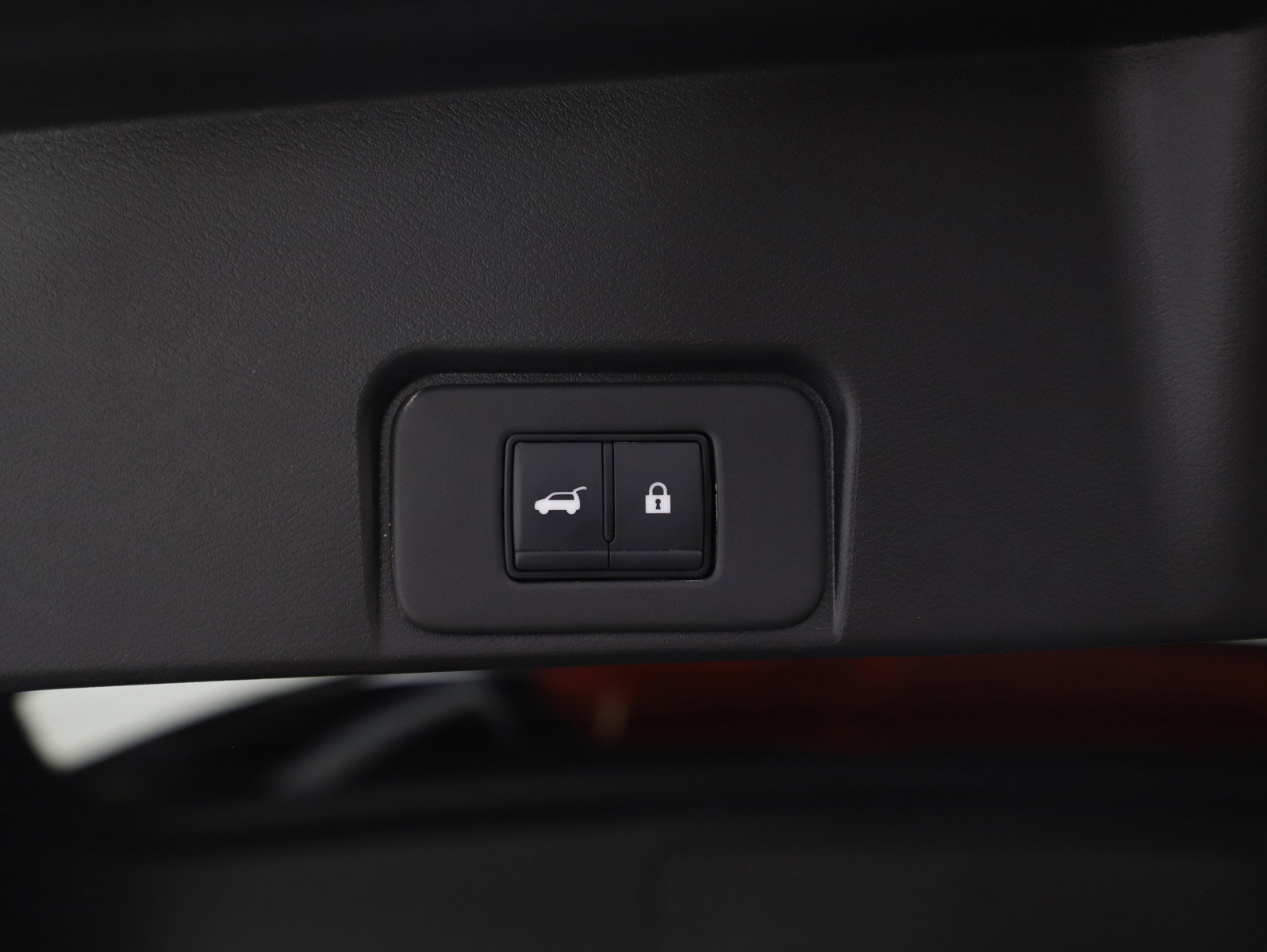 Used 2025 Nissan Rogue SV image 17