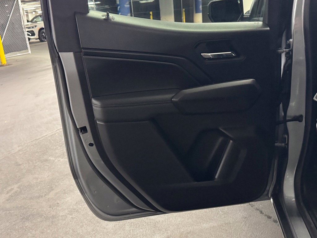 Used 2024 Chevrolet Colorado LT w/ LT Convenience Package AWD/4WD image 21