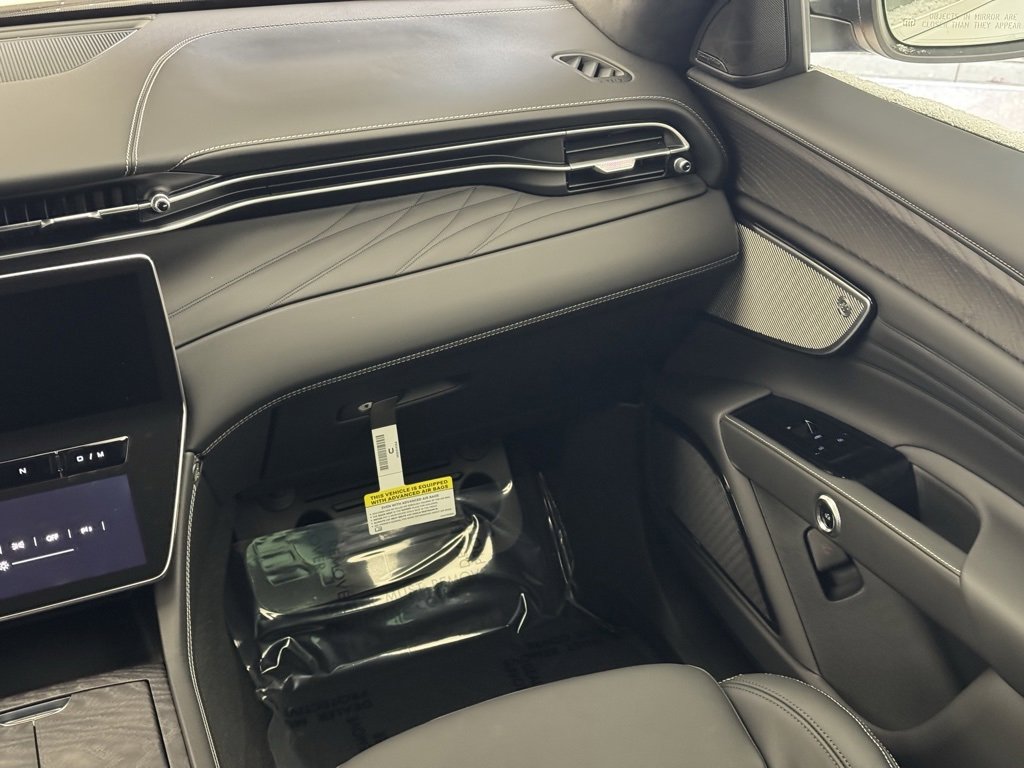 New 2025 Maserati Grecale GT image 23