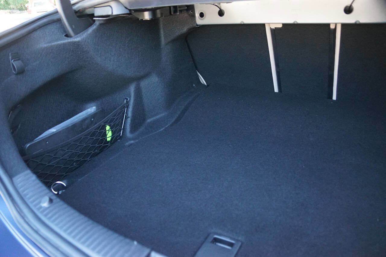 Used 2016 Mercedes-Benz C 300 Sedan image 41